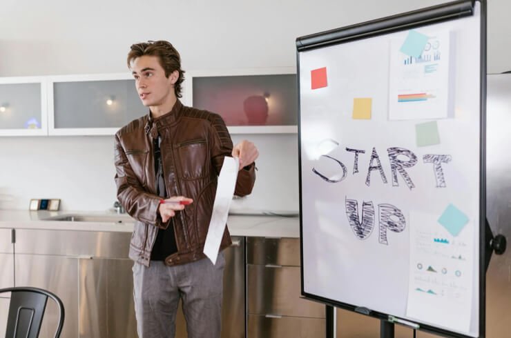 STARTUP IMAGE SHOWING THING